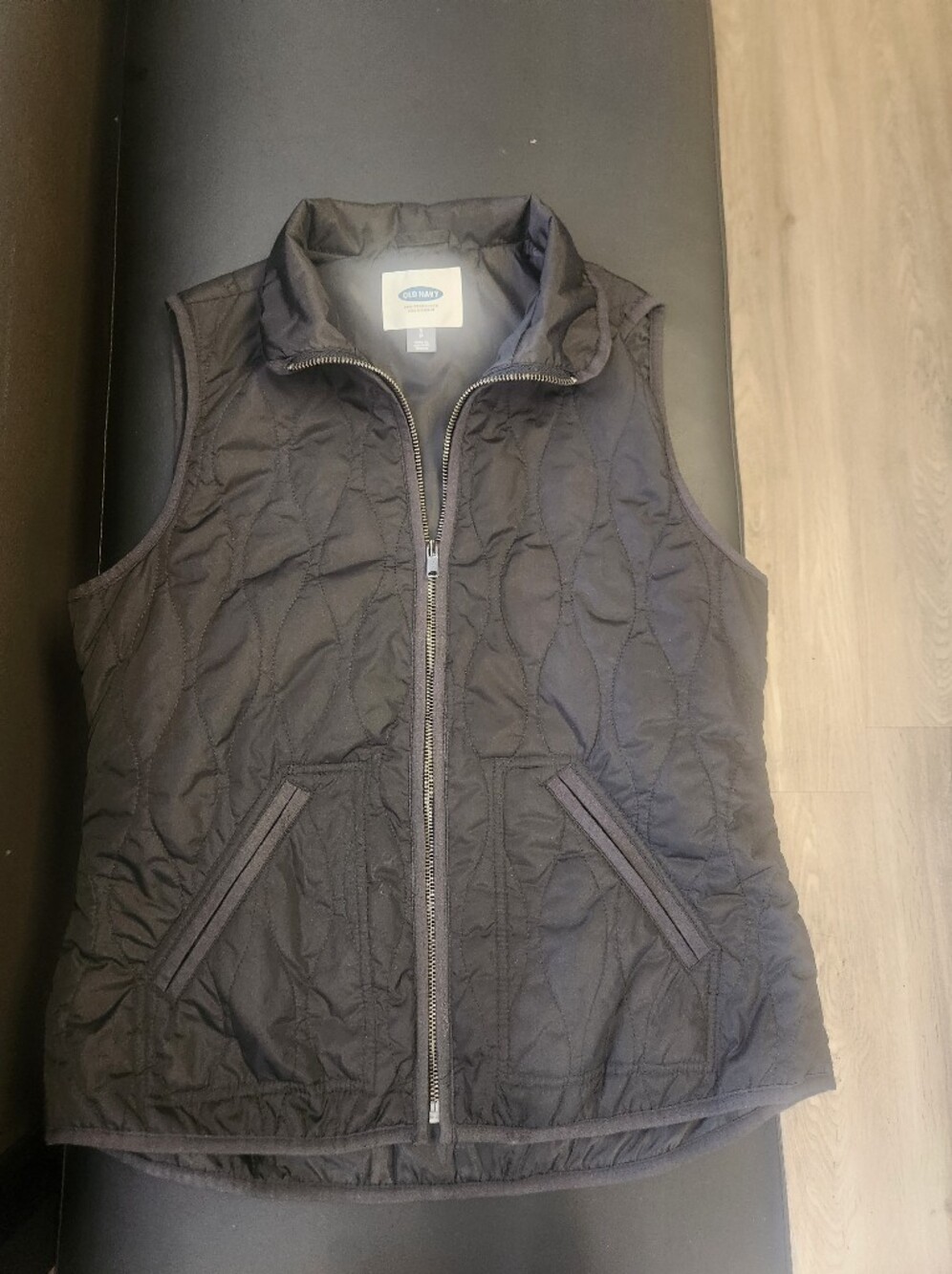 Old Navy Men's Black Quilted Stand-Collar Vest
